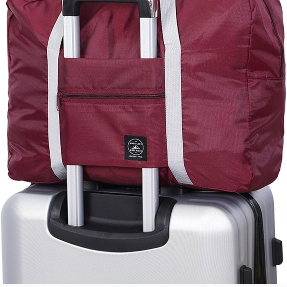 Foldable Travel Duffle Bag In Peach NWT in Package - Picture 3 of 3